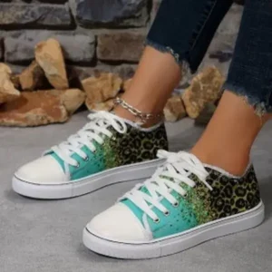 Whataoffers Fashion Casual Plus Size Star Round Toe Lace-Up Sneakers